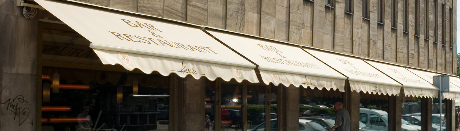 commercial awnings & retractable pergolas